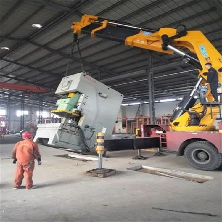 泰和县80吨折臂吊车出租附近电话